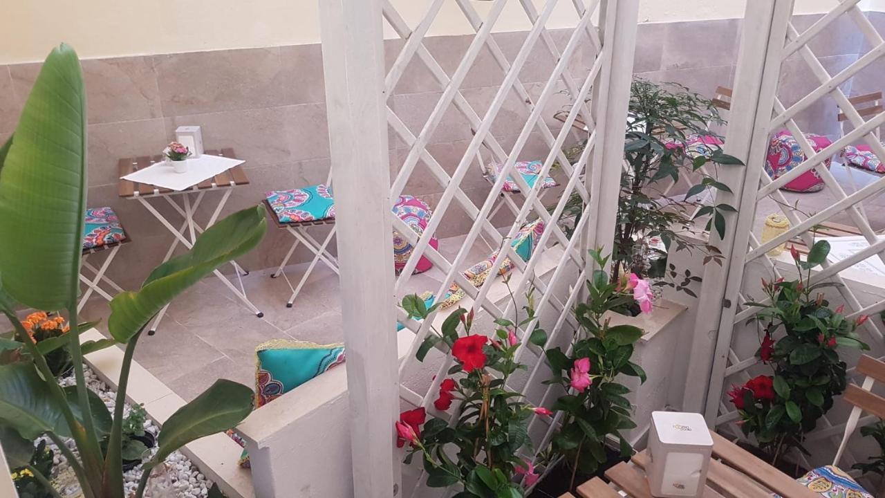 Dimora Fantasia Charme Bed & Breakfast *