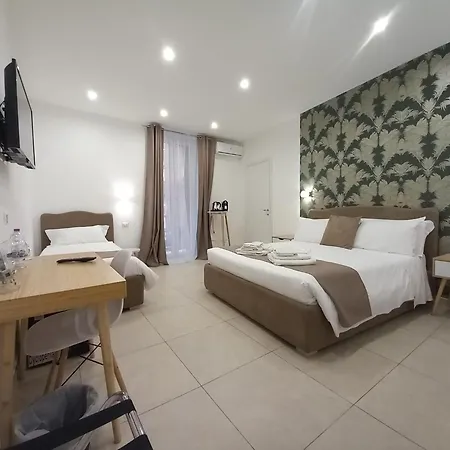 Dimora Fantasia Charme B&B Bari Esterno foto
